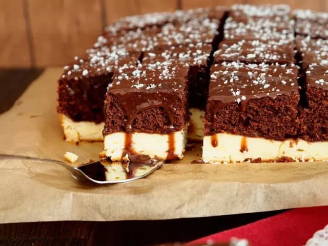 Szybkie ciasto z mikrofali bez kakao - łatwy przepis na deser Szybkie ciasto z mikrofali bez kakao - łatwy przepis na deser